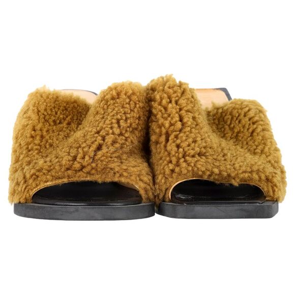 Jacquemus Les Mules Carrés Ronds Shearling Sandals in Brown Lamb Fur